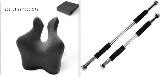 Barre de traction réglable pour porte VELNOX Fitness™ de la marque ggg, installée dans une porte, avec poignée en mousse.