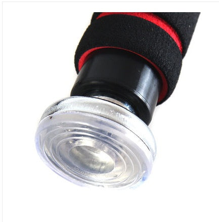 Barre de traction ajustable VELNOX Fitness™ pour porte, solide et facile à installer, idéale pour exercices de musculation à domicile.